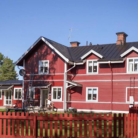 Furudals Vandrarhem Och Sjoecamping Ngoại thất bức ảnh